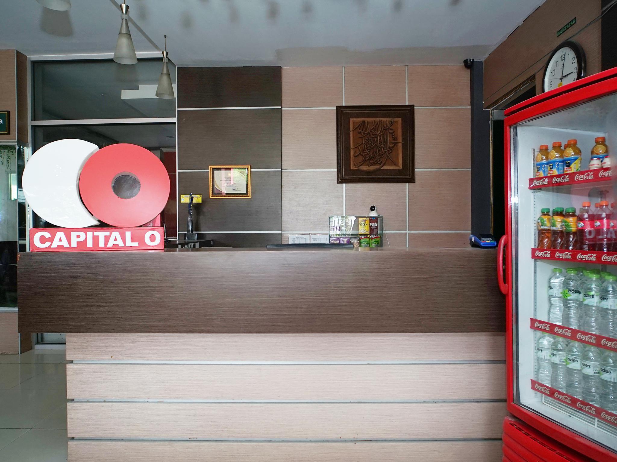 Capital O 2885 Hemra Hotel Balikpapan  Eksteriør bilde